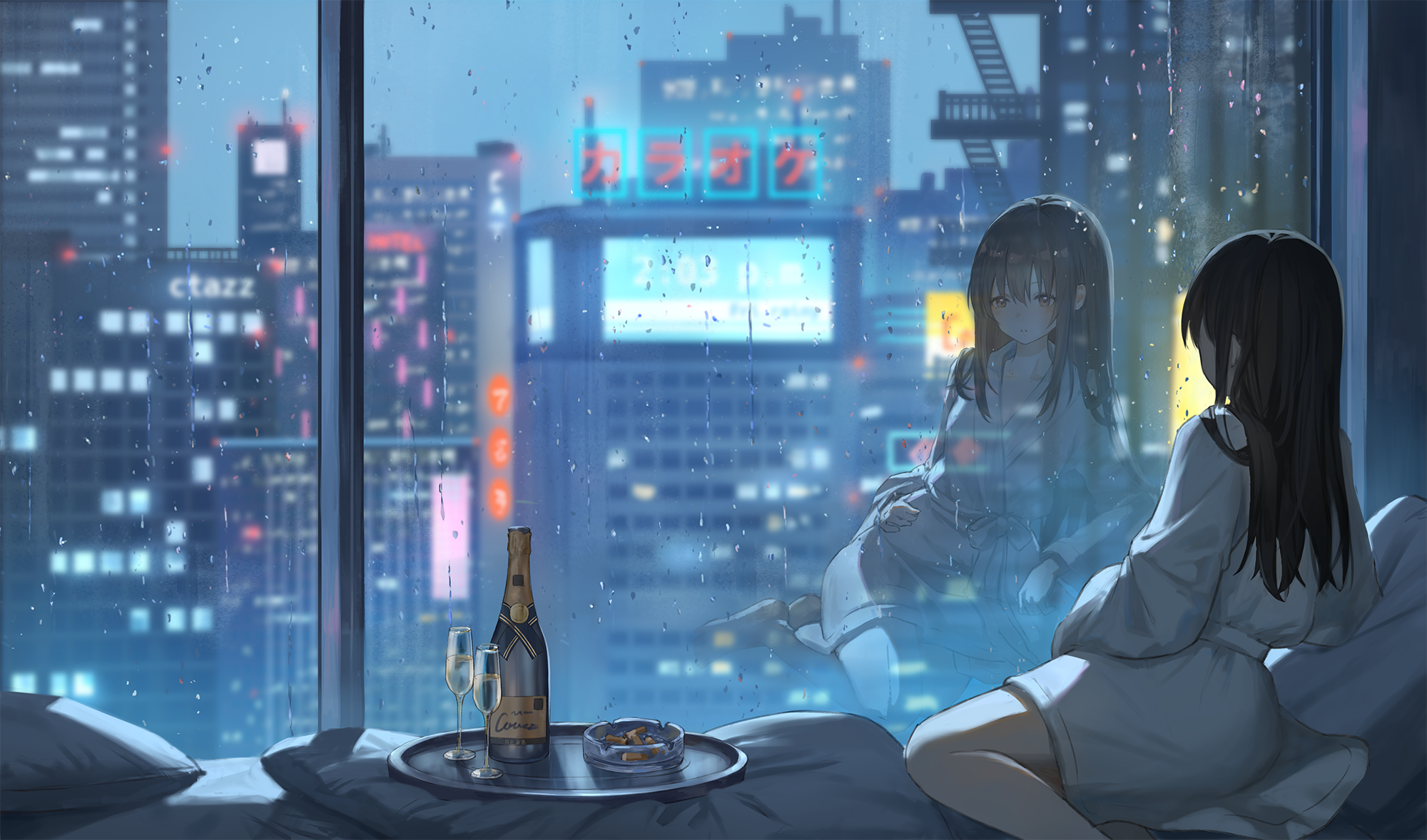 都市夜景、室内、蓝色连衣裙 图片素材